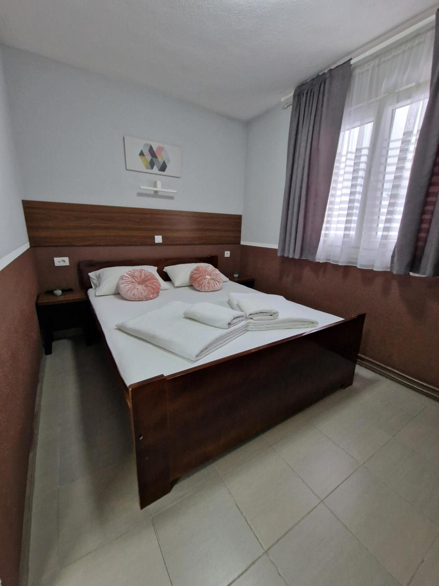 Hotel Djerdan Kraljevo Eksteriør billede